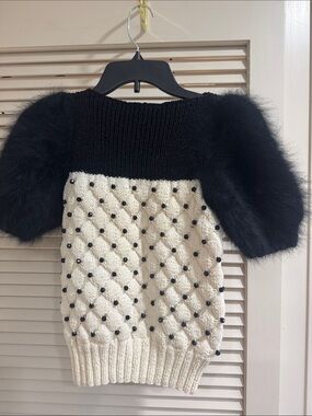Women’s Black & Cream Knit Sweater with Puff Fur Sleeves